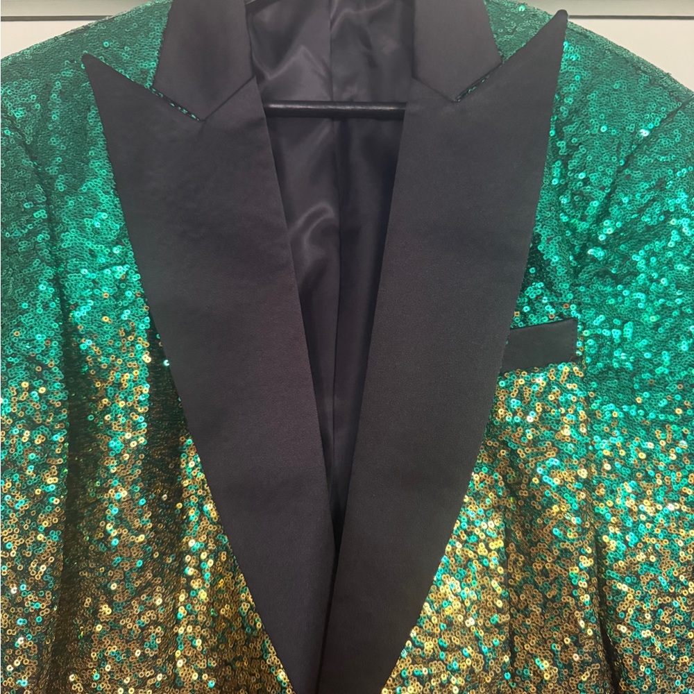 GENTLEMANS GURU | gradient green & gold tuxedo jacket